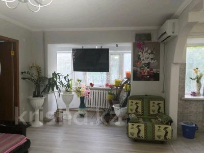 Продажа квартир в Кызылординской обл.: 4-комнатная квартира · 100 м² · 2/5 этаж, Бегим ана 9 за 23 млн 〒 4-комнатная квартира · 100 м² · 2/5 этаж, Бегим ана 9 за 23 млн 〒 в