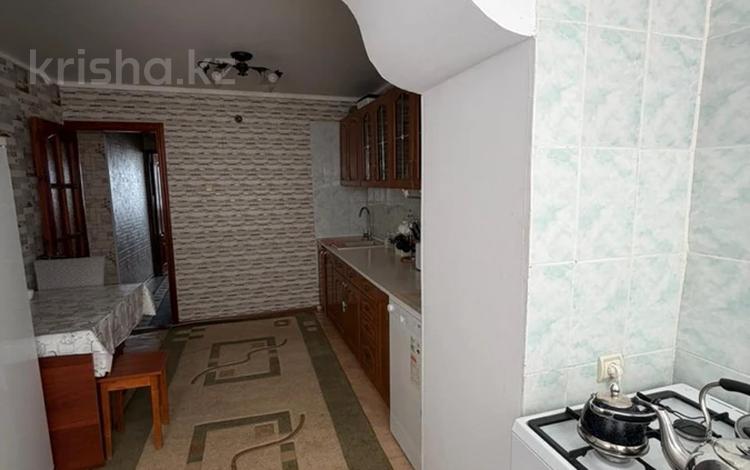 4-комнатная квартира · 84 м² · 6/6 этаж, мкр Шанхай, Макаренко 1 за 15.5 млн ₸ в Актобе — фото 3