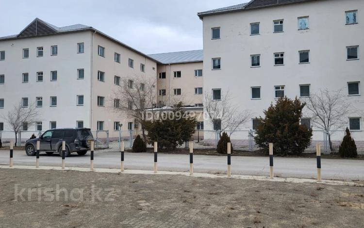 Офисы, бани, гостиницы и зоны отдыха, кабинеты и рабочие места · 5227 м² за 60 млн ₸ в Актау — фото 2