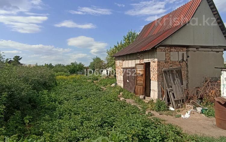 Дача • 1 комната • 14 м² • 12 сот., мкр Фёдоровка , Виноградная за 7.5 млн 〒 в Караганде, Казыбек би р-н — фото 2