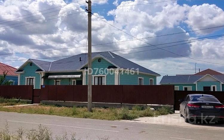Жеке үй · 6 бөлме · 250 м² · 10 сот., мкр Кокарна, 13улица . — Возле школы 32, бағасы: 50 млн ₸ в Атырау — фото 2