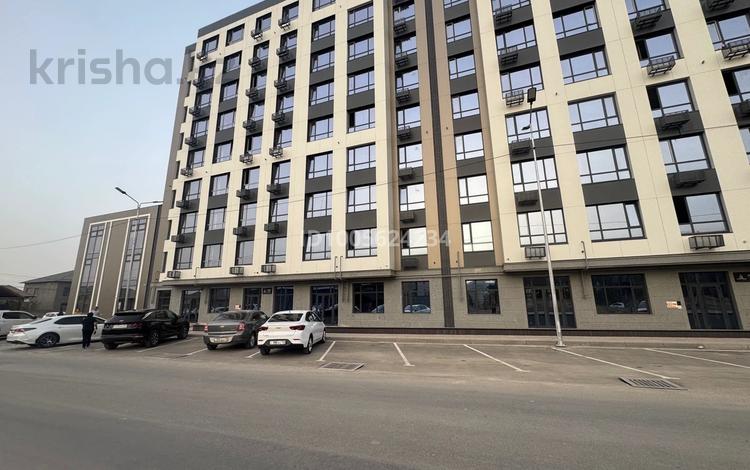 Свободное назначение, офисы, магазины и бутики, общепит, салоны красоты, медцентры и аптеки, образование, развлечения, кабинеты и рабочие места · 155 м² за 930 000 〒 в Шымкенте, Каратауский р-н — фото 2