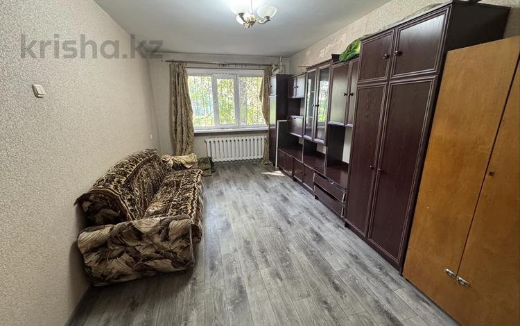 1-бөлмелі пәтер · 31 м² · 1/5 қабат, 16 мкр 30 — Детский мир, бағасы: 6.5 млн ₸ в Караганде, Алихана Бокейханова р-н — фото 2