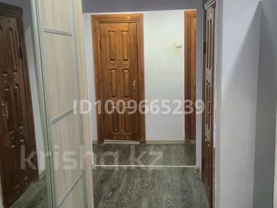 5-комнатная квартира · 100 м² · 1/9 этаж, Ауезова 77 за 200 000 〒 в Экибастузе