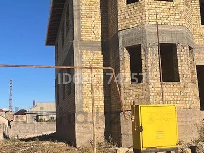 Продажа домов и дачи в Туркестанской обл.: Отдельный дом · 9 комнат · 300 м² · 10 сот., ул Таласс 12 — ул Шымкентбаева за 23 млн 〒 Отдельный дом · 9 комнат · 300 м² · 10 сот., ул Таласс 12 — ул Шымкентбаева за 23 млн 〒 в Сарыагаш