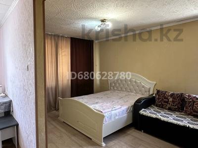 1-бөлмелі пәтер · 50 м² · 2/5 қабат, Мира 19 — Алашахана, бағасы: 10 000 ₸ в Жезказгане