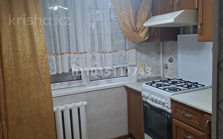 3-комнатная квартира · 63 м² · 1/5 этаж, авиогородок — возле Анвара за 16 млн ₸ в Актобе, мкр Авиагородок — фото 2