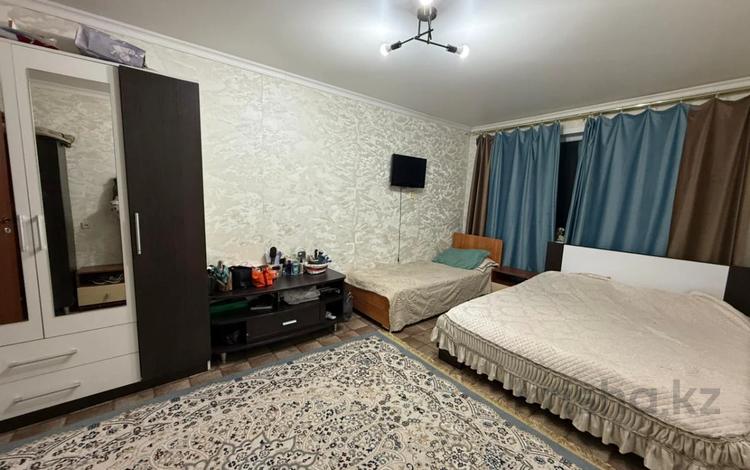 2-бөлмелі пәтер · 48 м² · 5/5 қабат, мкр Юго-Восток, Дюсембекова, бағасы: 16.5 млн ₸ в Караганде, Казыбек би р-н — фото 4