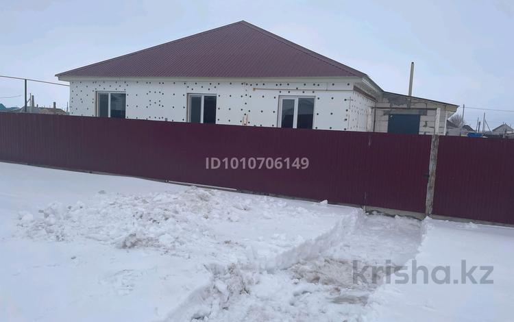 Отдельный дом · 4 комнаты · 120 м² · 10 сот., Юго - Запад 136 за 12.3 млн 〒 в Пугачеве — фото 2