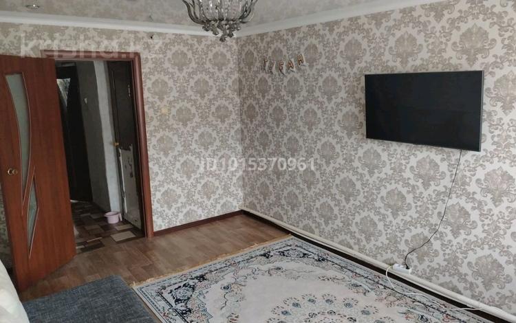 2-бөлмелі пәтер · 50 м² · 2/2 қабат, Достық 5, бағасы: 8 млн ₸ в Чапаеве — фото 4