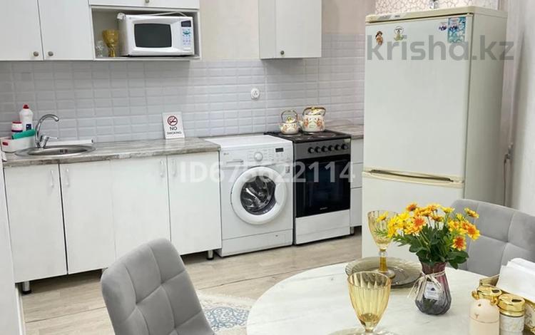 1-комнатная квартира · 40 м² · 5/7 этаж, 17-й мкр 116 за 150 000 ₸ в Актау — фото 48