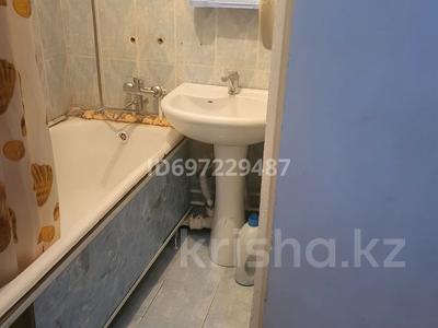 2-бөлмелі пәтер · 43 м² · 3/5 қабат, Момышулы 11, бағасы: 70 000 ₸ в Аксу