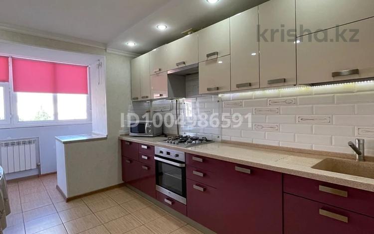 3-бөлмелі пәтер · 74 м² · 4/6 қабат, мкр Астана 20, бағасы: 32 млн ₸ в Уральске — фото 2