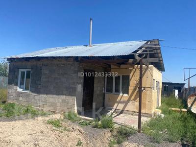 Отдельный дом · 3 комнаты · 100 м² · 10 сот., Жамбыл ауданы за 5.5 млн ₸ в Узынагаш