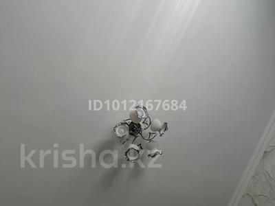 2-комнатная квартира · 92 м² · 5/5 этаж, 17-й мкр, 17-ш/а. 102 за 10 000 〒 в Актау