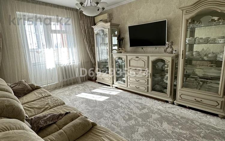4-комнатная квартира · 90 м² · 2/5 этаж, Мкр Восточный за 27 млн 〒 в Талдыкоргане, мкр военный городок Жулдыз — фото 2