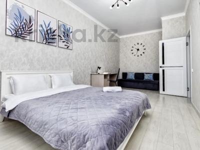1-комнатная квартира, 45 м², 9/10 этаж посуточно, Сейфуллина за 15 000 〒 в Алматы, Турксибский р-н