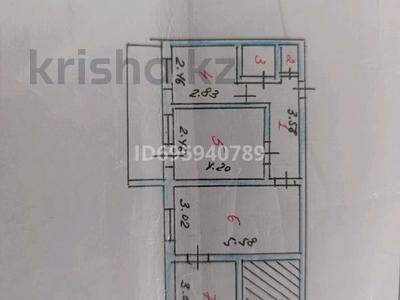 3-бөлмелі пәтер, 51.2 м², 4/5 қабат, 3 Мик 30 кв 11 — Жибек жолы, бағасы: 9 млн 〒 в Жанатасе