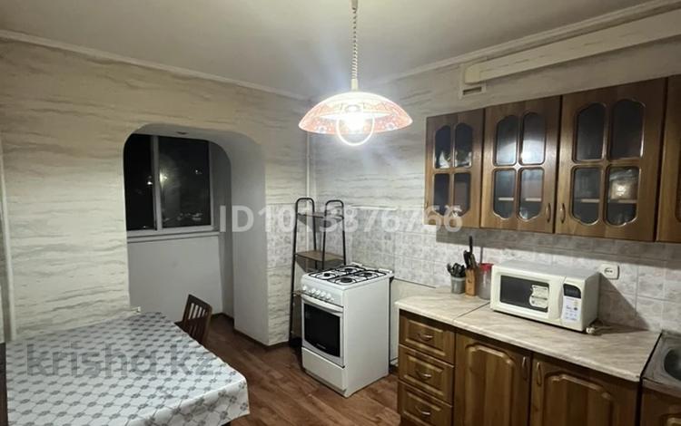 3-бөлмелі пәтер · 52.5 м² · 2/9 қабат, Сазда-1, Абулхайыр хана 43, бағасы: 20 млн ₸ в Актобе — фото 2