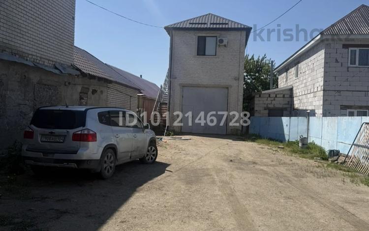Свободное назначение, офисы, склады, кабинеты и рабочие места · 90 м² за 600 000 ₸ в Актобе, мкр. Курмыш — фото 2