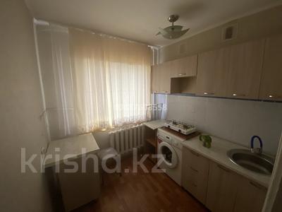 2-комнатная квартира, 45 м², 1/5 этаж, 6 мкр 35 — Район рынка за 8.5 млн 〒 в Темиртау