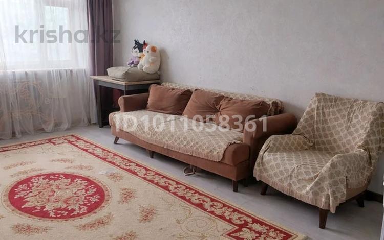 2-комнатная квартира · 55.5 м² · 5/5 этаж, Авиагородок 25 — С зади магазина Кутузовский. Напротив казпочты за 15 млн ₸ в Актобе, мкр Авиагородок — фото 2