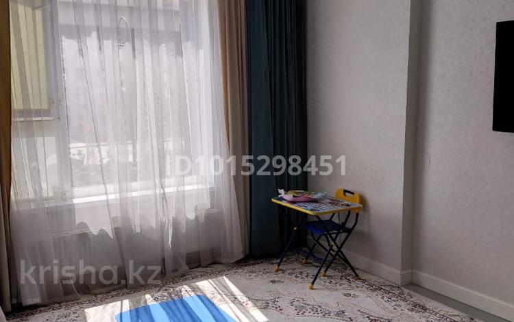 2-комнатная квартира · 61.4 м² · 2/12 этаж, Шамши Калдаякова за 55 млн ₸ в Астане, Сарайшык р-н — фото 2