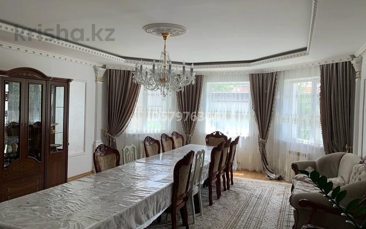 Отдельный дом • 5 комнат • 220 м² • 8 сот., Пахтакор 2 мкр 13 за 70 млн 〒 в Шымкенте — фото 2