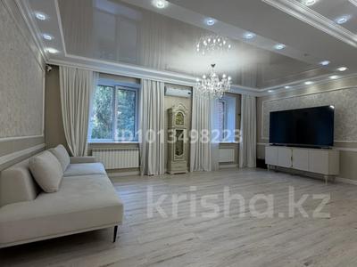 5-комнатная квартира · 215 м² · 2/7 этаж, Назарбаева 233/1 за 700 000 ₸ в Уральске
