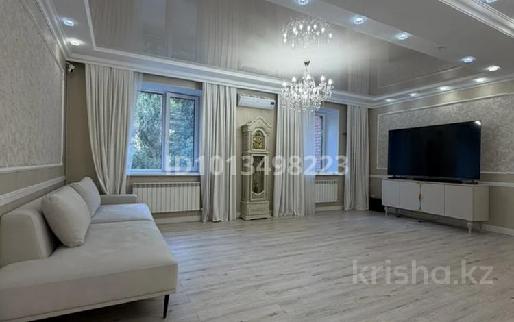 5-бөлмелі пәтер · 215 м² · 2/7 қабат, Назарбаева 233/1 — Маметова, бағасы: 700 000 ₸ в Уральске — фото 2