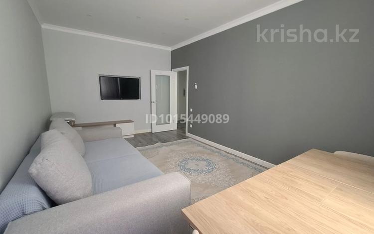 2-комнатная квартира · 64 м² · 5/8 этаж, мкр Нурсая, Абулхаир хана 70 за 350 000 ₸ в Атырау — фото 2