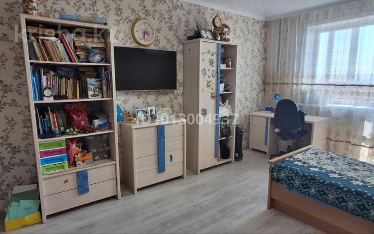 2-бөлмелі пәтер · 75 м² · 8/9 қабат, Майры 1, бағасы: 41 млн ₸ в Павлодаре — фото 2