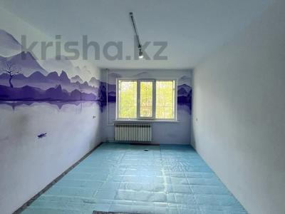 Медцентры и аптеки · 43.8 м² за 200 000 ₸ в Актобе, мкр 5