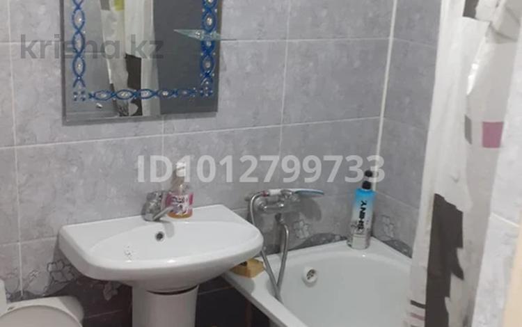 1-бөлмелі пәтер · 55 м² · 5/5 қабат, Желтоксан 76 — Сулейманова-Желиоксан, бағасы: 8 000 ₸ в Таразе — фото 2
