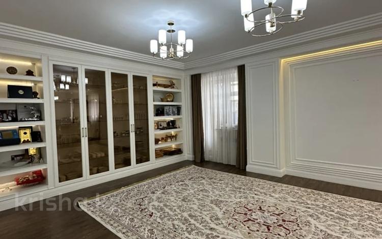 6-комнатная квартира · 235 м² · 4/7 этаж, Коргалжын 13/4 за 130 млн ₸ в Астане, Нура р-н — фото 10