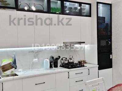 2-бөлмелі пәтер · 88 м² · 2/5 қабат, мкр. Алтын орда, Ораз татеулы 19 Б — Мәңгілік ел, бағасы: 40 млн ₸ в Актобе