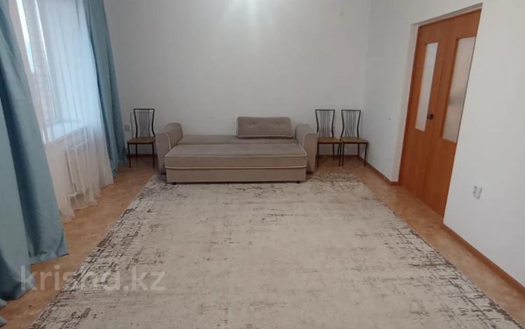 2-бөлмелі пәтер · 76.3 м² · 4/9 қабат, Самал, бағасы: 26.9 млн ₸ в Уральске — фото 2