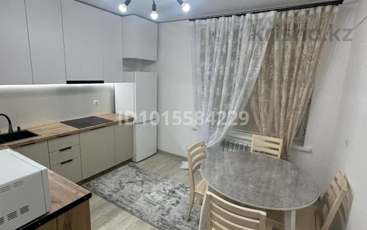 1-комнатная квартира · 50 м² · 20/21 этаж, Туркестан 4Б за 350 000 ₸ в Астане, Есильский р-н — фото 2
