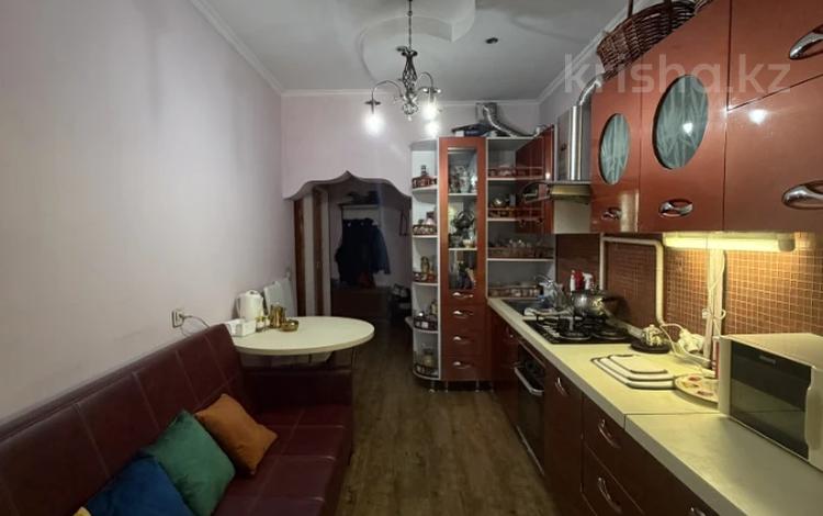 3-комнатная квартира · 64 м² · 2/5 этаж, мкр Тастак-3, Аносова за 41 млн ₸ в Алматы, Алмалинский р-н — фото 2