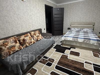 2-бөлмелі пәтер · 50 м² · 1/4 қабат, Агыбай батыра 53, бағасы: 12 000 ₸ в 