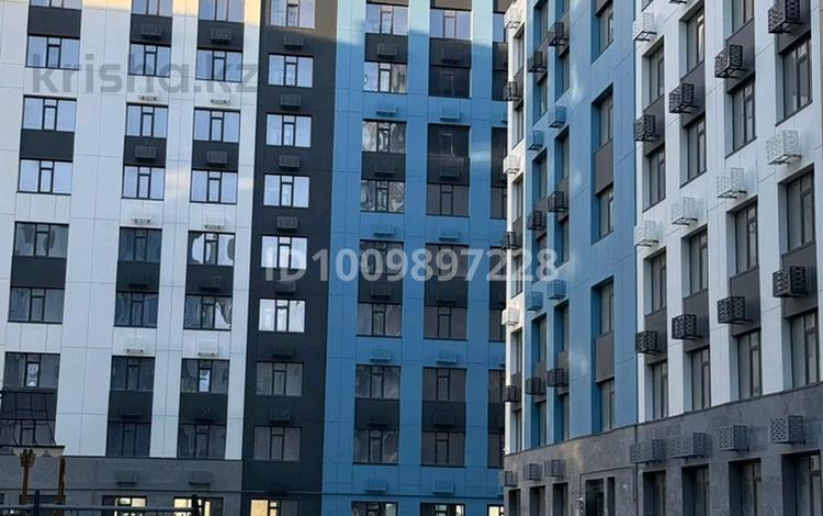 2-бөлмелі пәтер · 68 м² · 1/9 қабат, мкр Нурсая, Султан Бейбарыс 437, бағасы: 25 млн ₸ в Атырау — фото 2