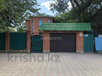 Жеке үй · 10 бөлме · 450 м² · 6 жүзд., Ескі қала, Айтеке би 4 — Айтеке би мен Герцен көшесінің қиылысы, бағасы: 80 млн ₸ в Актобе, Старый город