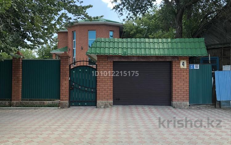 Жеке үй · 10 бөлме · 450 м² · 6 жүзд., Ескі қала, Айтеке би 4 — Айтеке би мен Герцен көшесінің қиылысы, бағасы: 80 млн ₸ в Актобе, Старый город — фото 2