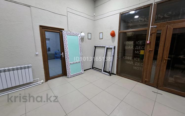 Офисы, медцентры и аптеки, кабинеты и рабочие места · 40 м² за 150 000 ₸ в Костанае — фото 2