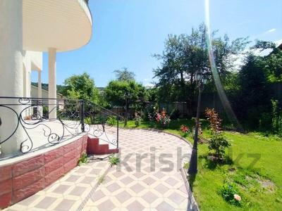 Жеке үй · 8 бөлме · 360 м², мкр Коктобе, Кыз Жибек 86 — Достык, бағасы: 1.8 млн 〒 в Алматы, Медеуский р-н