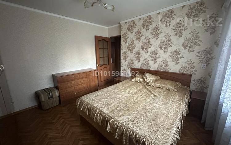 3-комнатная квартира · 59.6 м² · 2/5 этаж, Майкудук, Мкр Восток-2 7 за 19 млн ₸ в Караганде, Алихана Бокейханова р-н — фото 2