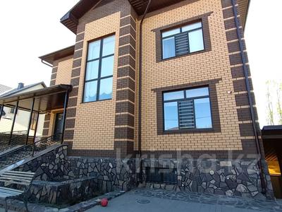 Жеке үй · 8 бөлме · 497 м² · 20 жүзд., Камбар ата, бағасы: 195 млн ₸ в Актобе, мкр Авиатор
