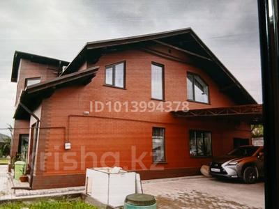Отдельный дом · 4 комнаты · 176 м² · 10 сот., мкр Таусамалы — Жандосова Мереке за 90 млн ₸ в Алматы, Наурызбайский р-н