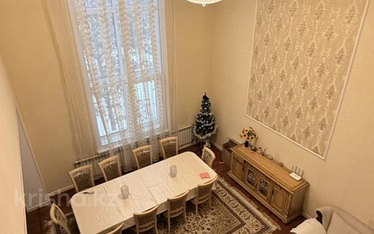 Отдельный дом · 8 комнат · 400 м² · 16 сот., Кыз Жибек — ЭКСКЛЮЗИВ! 17 соток за 3 млн 〒 в Астане, Нура р-н — фото 10