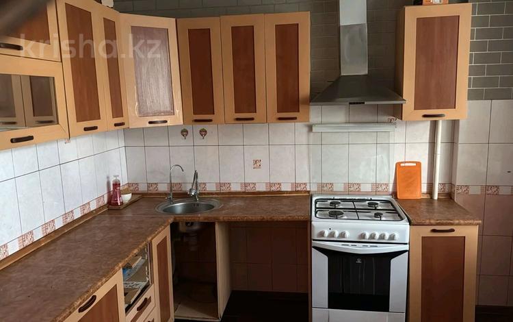 2-комнатная квартира · 60 м² · 3/9 этаж, мкр Аксай-3Б — Яссауи за 220 000 ₸ в Алматы, Ауэзовский р-н — фото 2